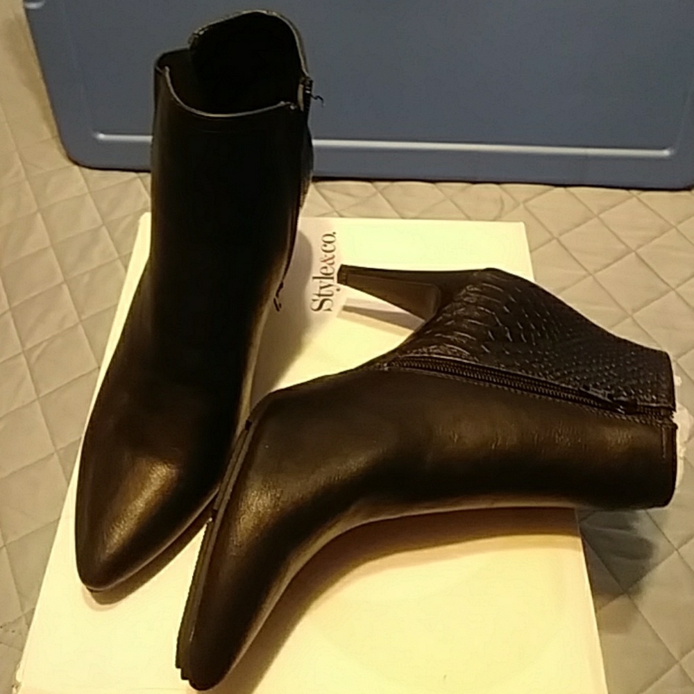 Style & Co. Booties